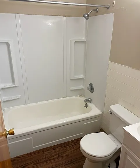Riverview Apartments — Photo 15
