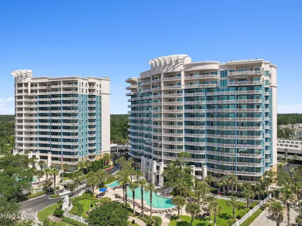2228 Beach Dr APT 203, Gulfport, MS 39507
