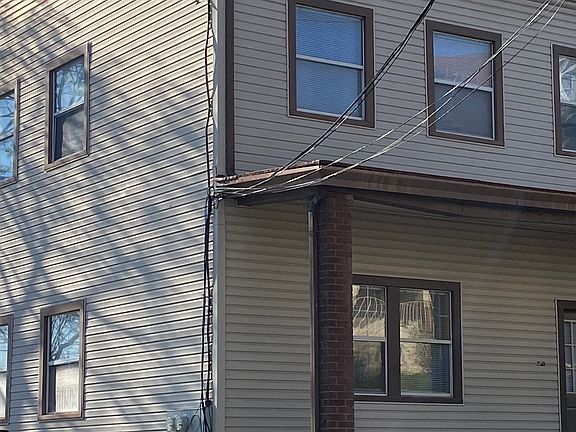 3rd image of 56 Ruth St APT 2