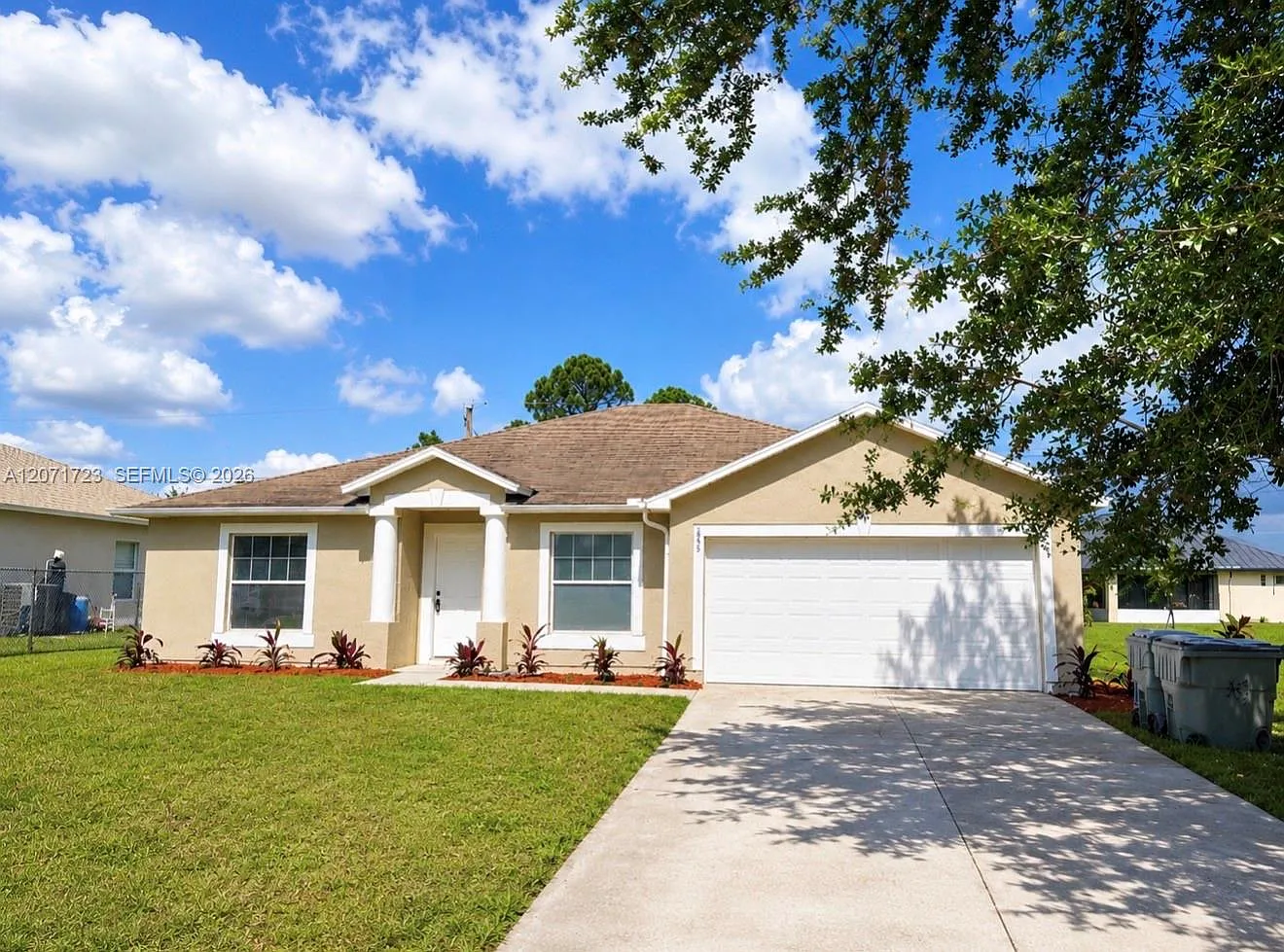 Vero Lake Estates Unit O — Photo 1