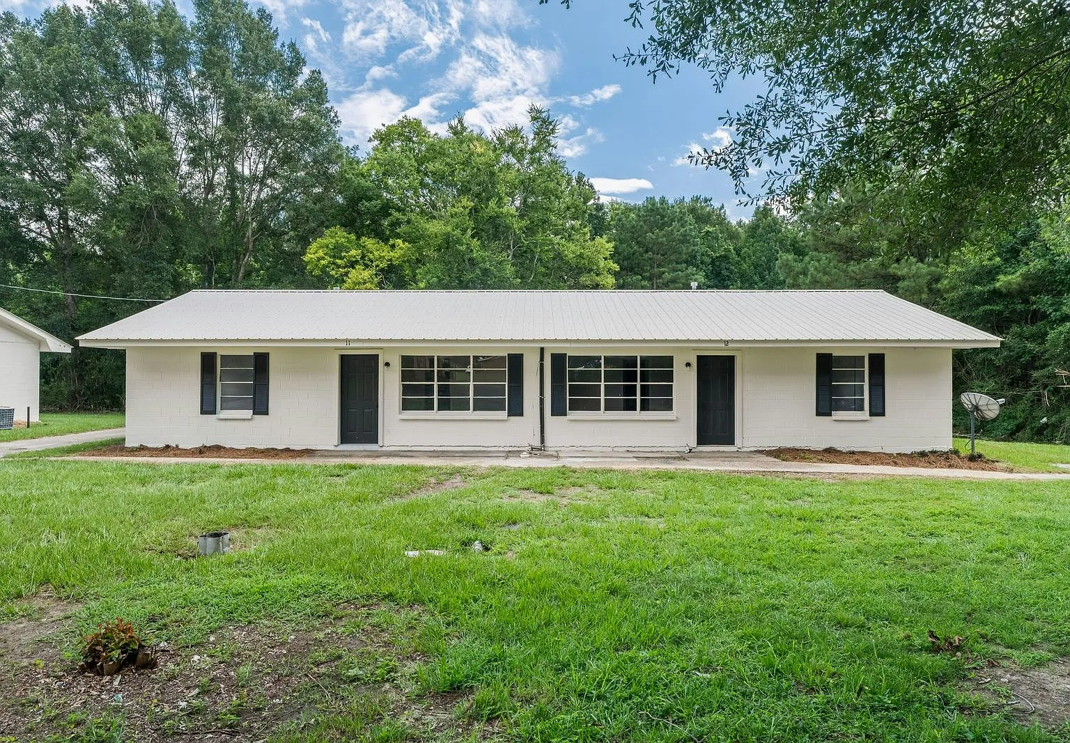 18 East Westover Drive — Photo 1