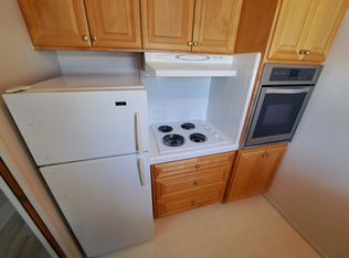 1364 Laurel St APT 11, San Carlos, CA 94070