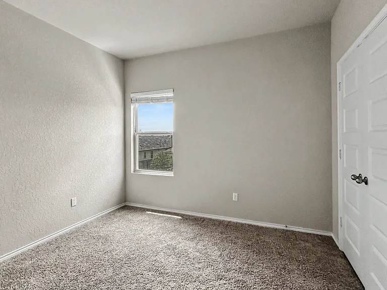 9407 Somers Bnd — Photo 9