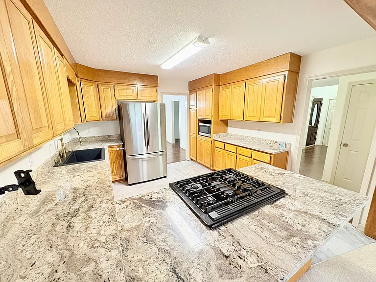 105 Shaftsbury Rd — Photo 12
