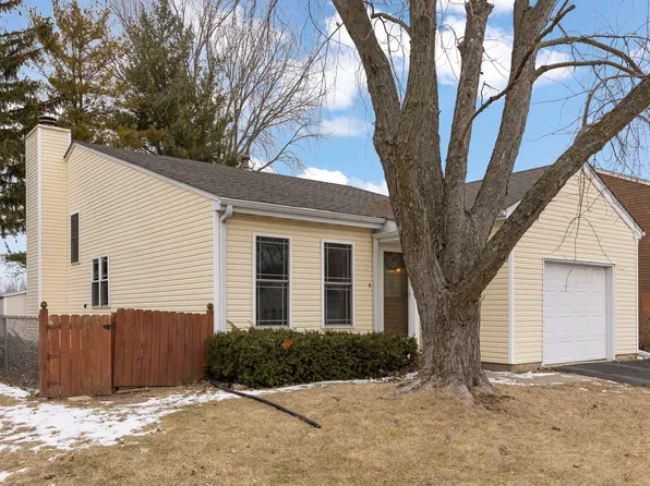 2630 White Barn Rd, Aurora, IL 60502