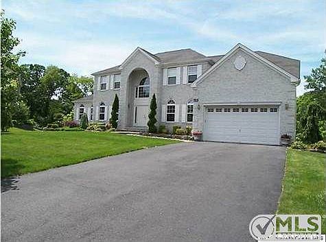 2nd image of 723 Maidenstone Dr