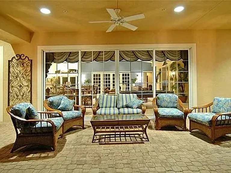 8263 Miramar Way — Photo 47
