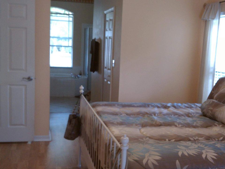 1st image of 9510 Sunnyoak Dr