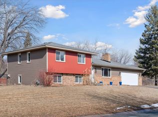 10055 Yorktown Ln N, Maple Grove, MN 55369