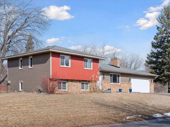 10055 Yorktown Ln N, Maple Grove, MN 55369