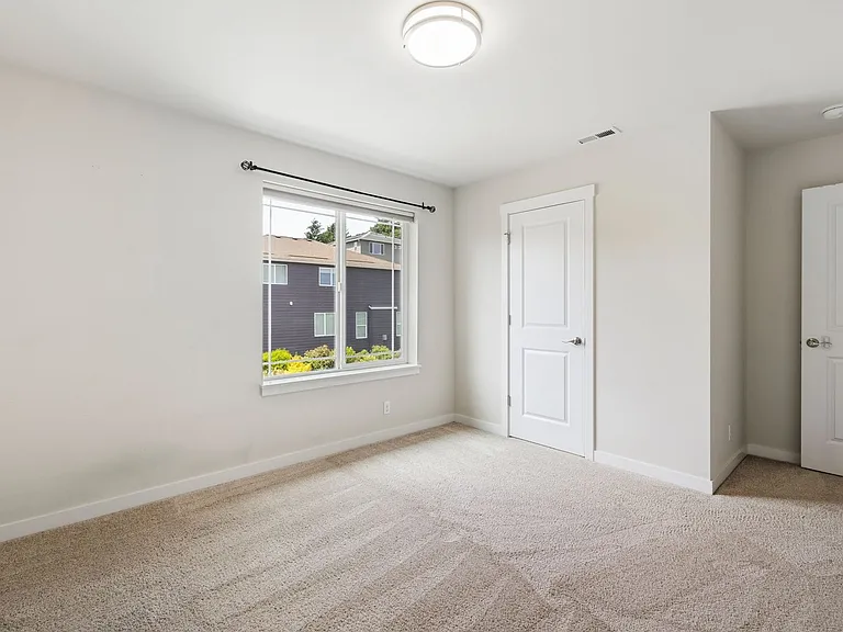 12920 136th Pl NE — Photo 10