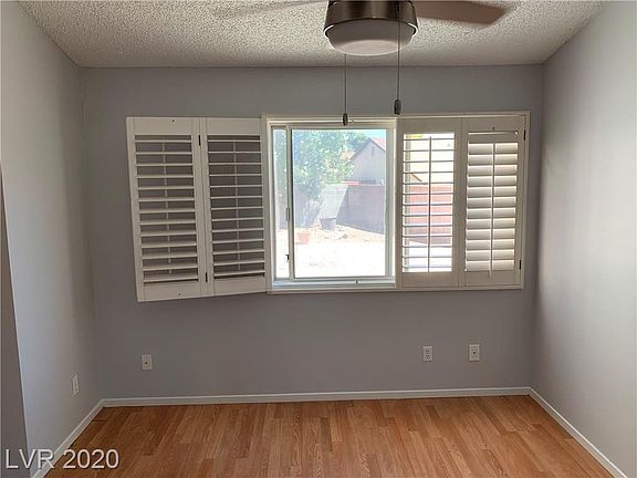 5th image of 1021 Holliston Cir