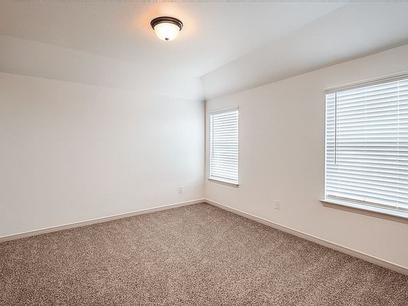 5th image of 7512 Briarwood Pass #101