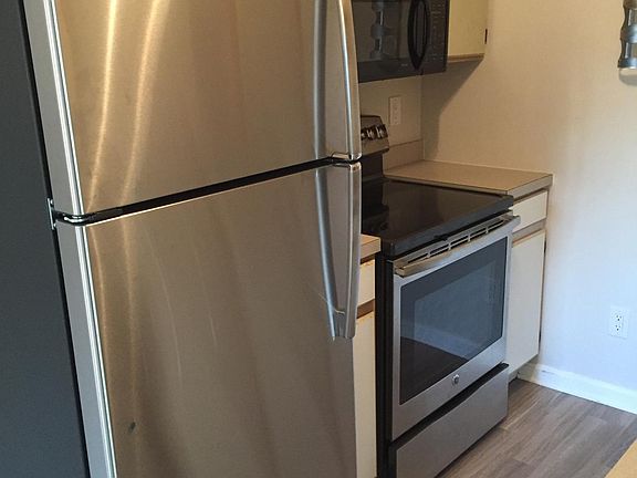4th image of 353 Love Ave APT 3