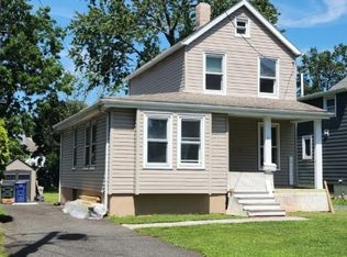 31 Stewart Pl, Fanwood, NJ 07023