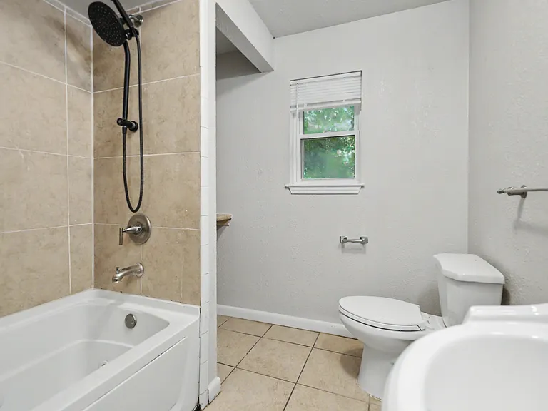 307 Oak St — Photo 20