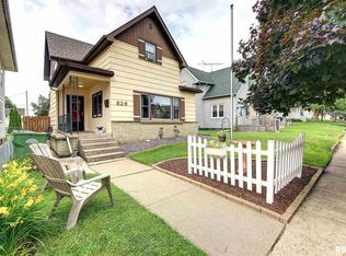 829 12th Ave S, Clinton, IA 52732