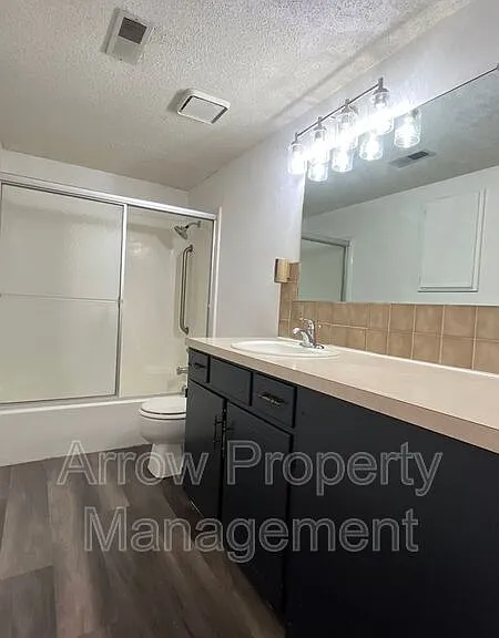 424 N 4th St #4 — Photo 6