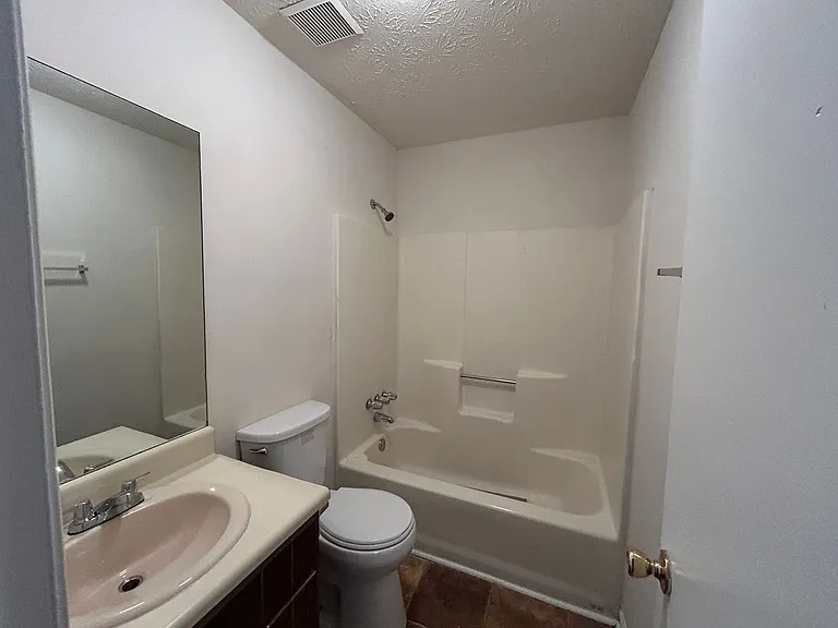 8832-8834 8836 West Hills Ct #LLC — Photo 10