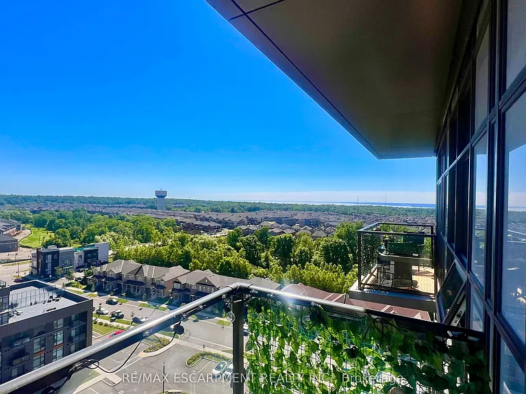 460 Dundas St E #1208 — Photo 14