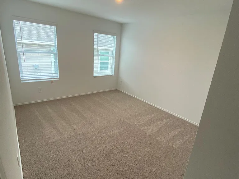 2504 Coronado Way — Photo 10