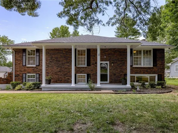 12953 Craig Dr, Grandview, MO 64030