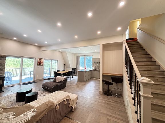 4th image of 190 Luna Way