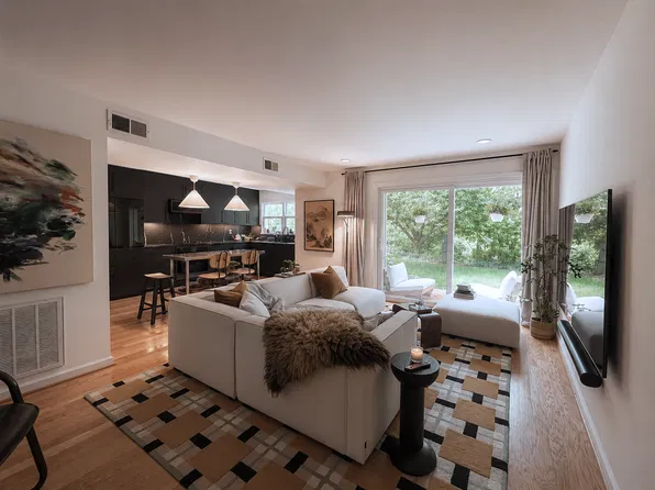 7761 Inversham Dr APT 249, Falls Church, VA 22042