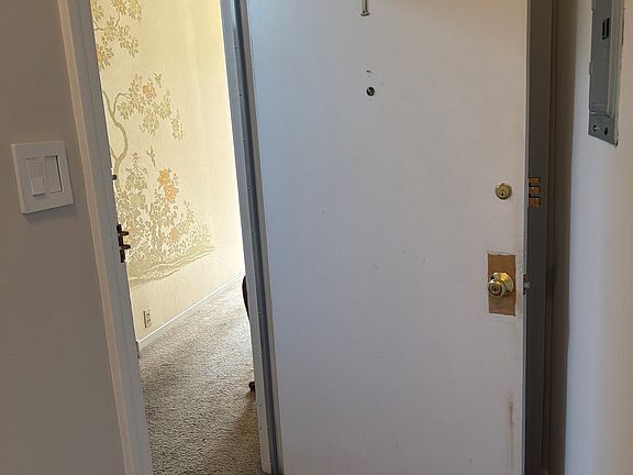 2nd image of 1821 Baker St #1