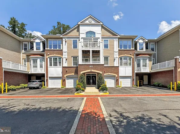 7880 Rolling Woods Ct APT 104, Springfield, VA 22152