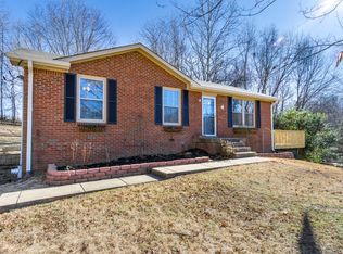 203 Dana Ct, Clarksville, TN 37043