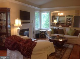 1516 Summerchase Ct, Reston, VA 20194