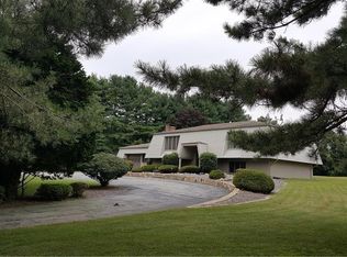 1833 Scituate Ave, Hope, RI 02831