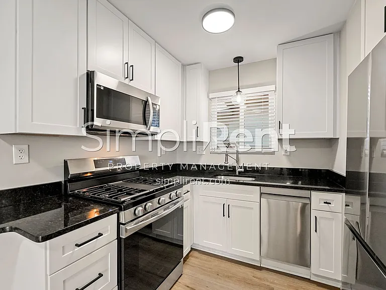 Park Street 2997 RNT — Photo 2
