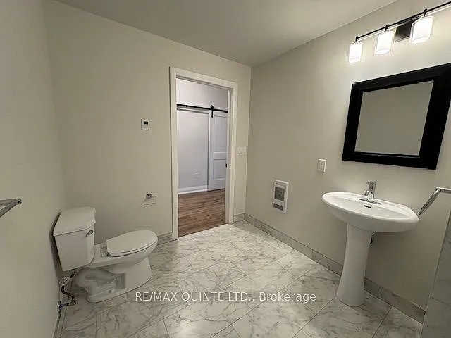 22 McGill St #2 — Photo 9