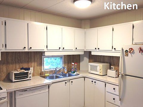 3rd image of 71 Redwood Dr