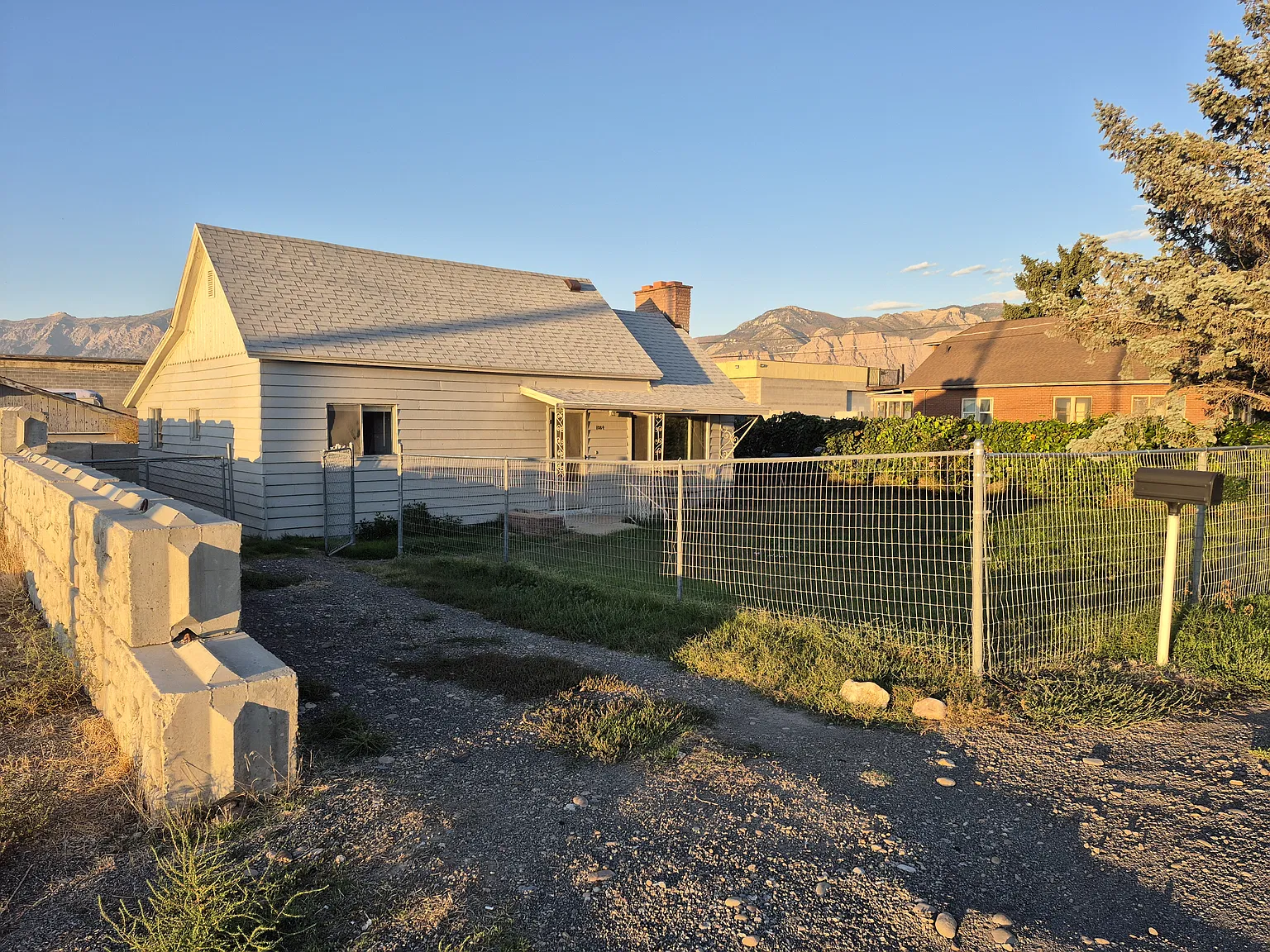 2 bed, 980 sqft, $1,700 — Photo 2