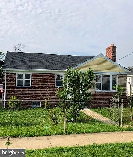 2109 Rolander St photo 1