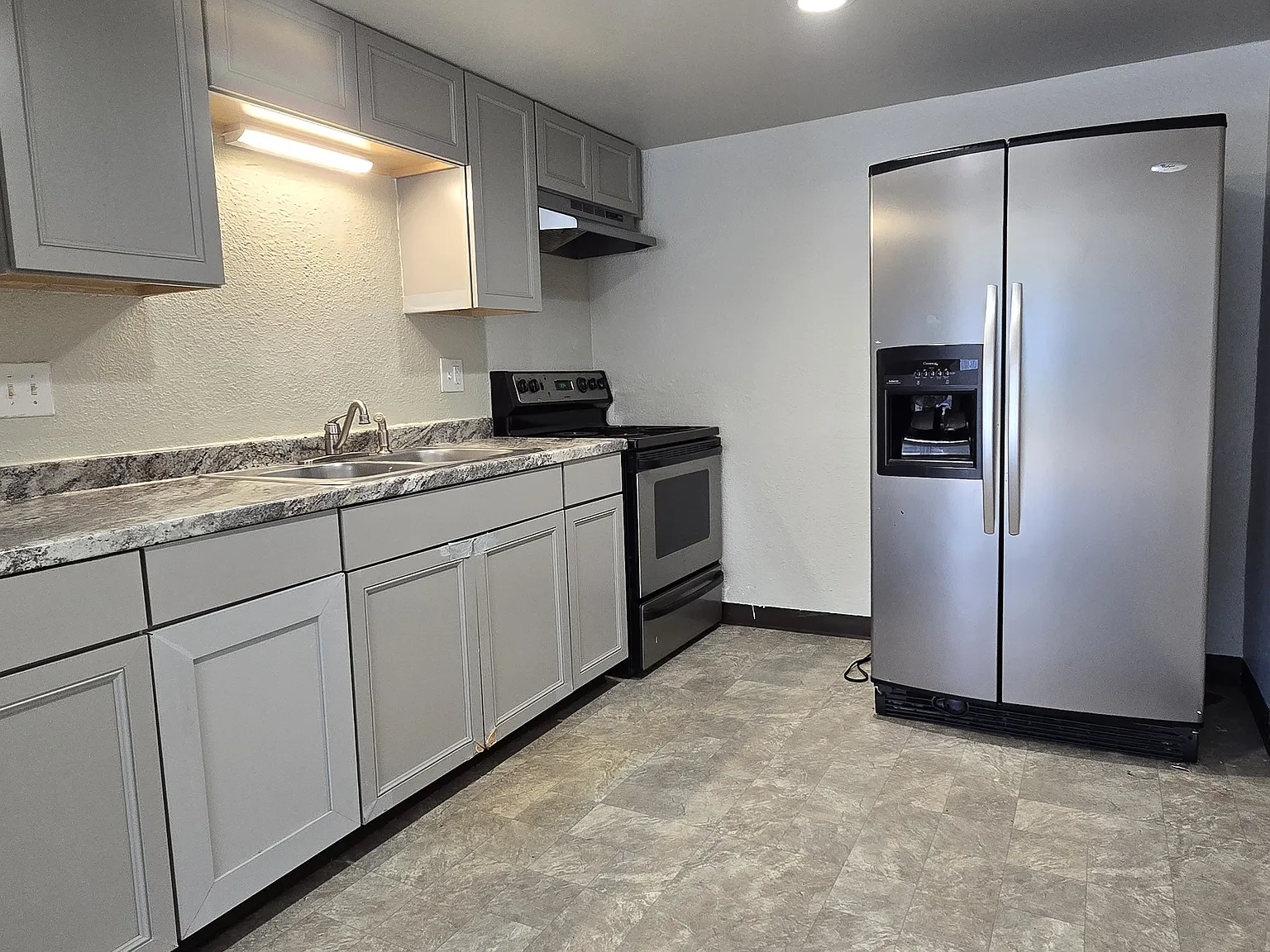 2 bed, 625 sqft, $1,750 — Photo 2