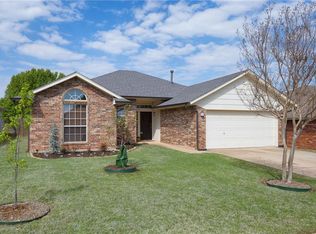 805 N Morgan Dr, Moore, OK 73160