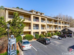 125 Woodlake Dr #302, Athens, GA