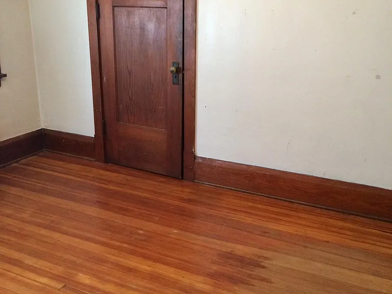 202 E Davenport St #3 — Photo 4