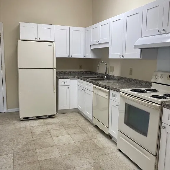 222 Forest Ridge Dr — Photo 4