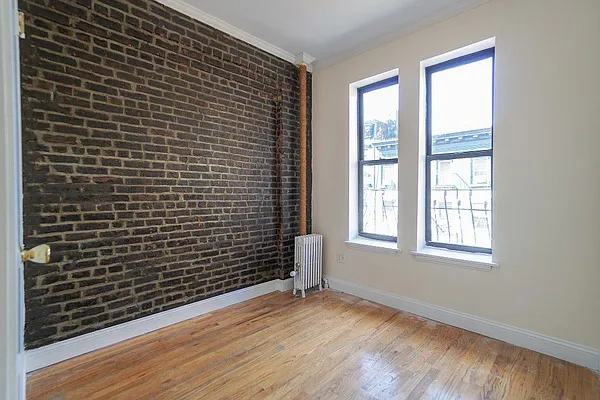 Rented by Camelot Realty Group | media 8