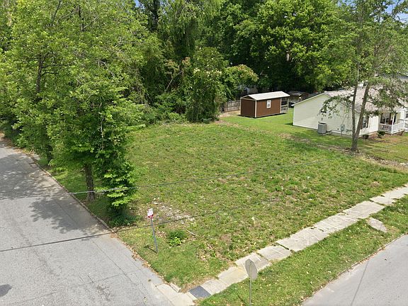 4th image of 410 Latham Street