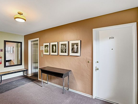 5th image of 405 Bellevue Ave