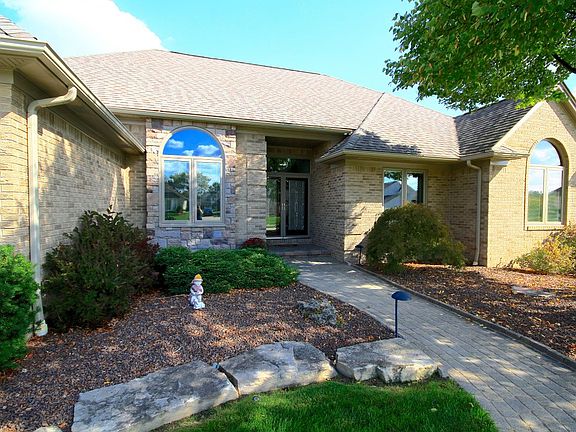 2nd image of 43248 Gina Dr