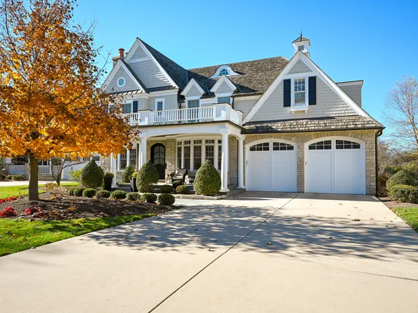 216 Regent St, Glen Ellyn, IL 60137