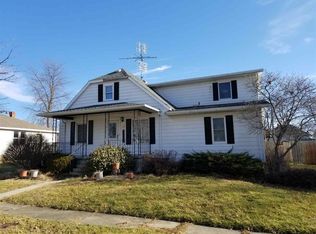 127 N Salem St, Francesville, IN 47946