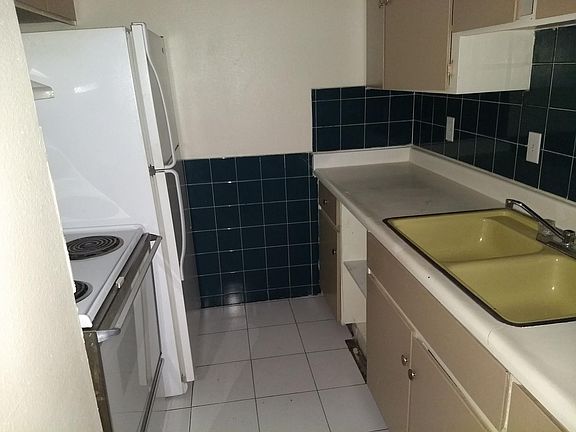 4th image of 11231 N 18th Dr APT C